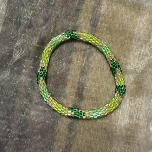 💚🎄Green Beaded Bracelet from Nepal